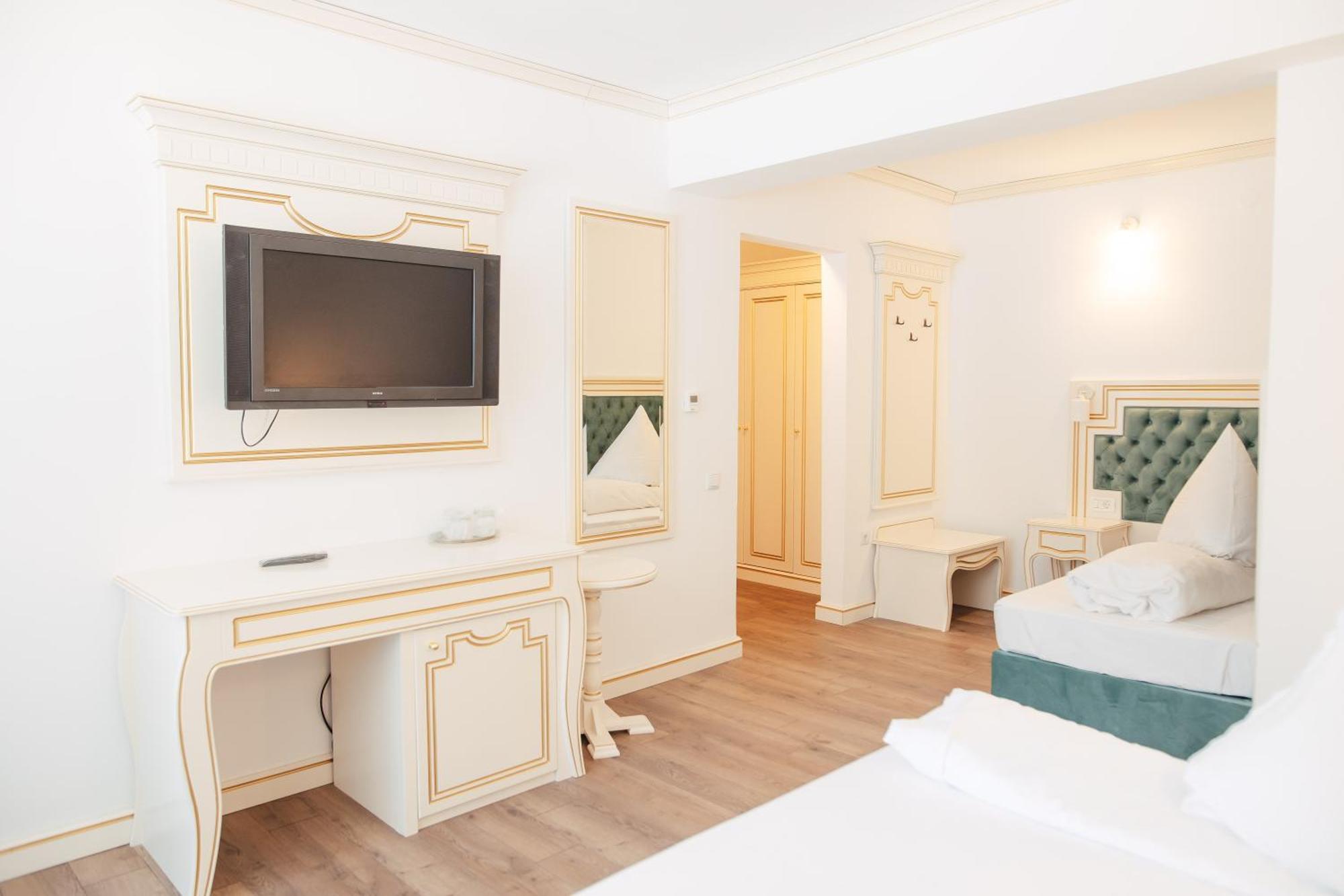 Hotel Miruna Simbata de Sus Ngoại thất bức ảnh