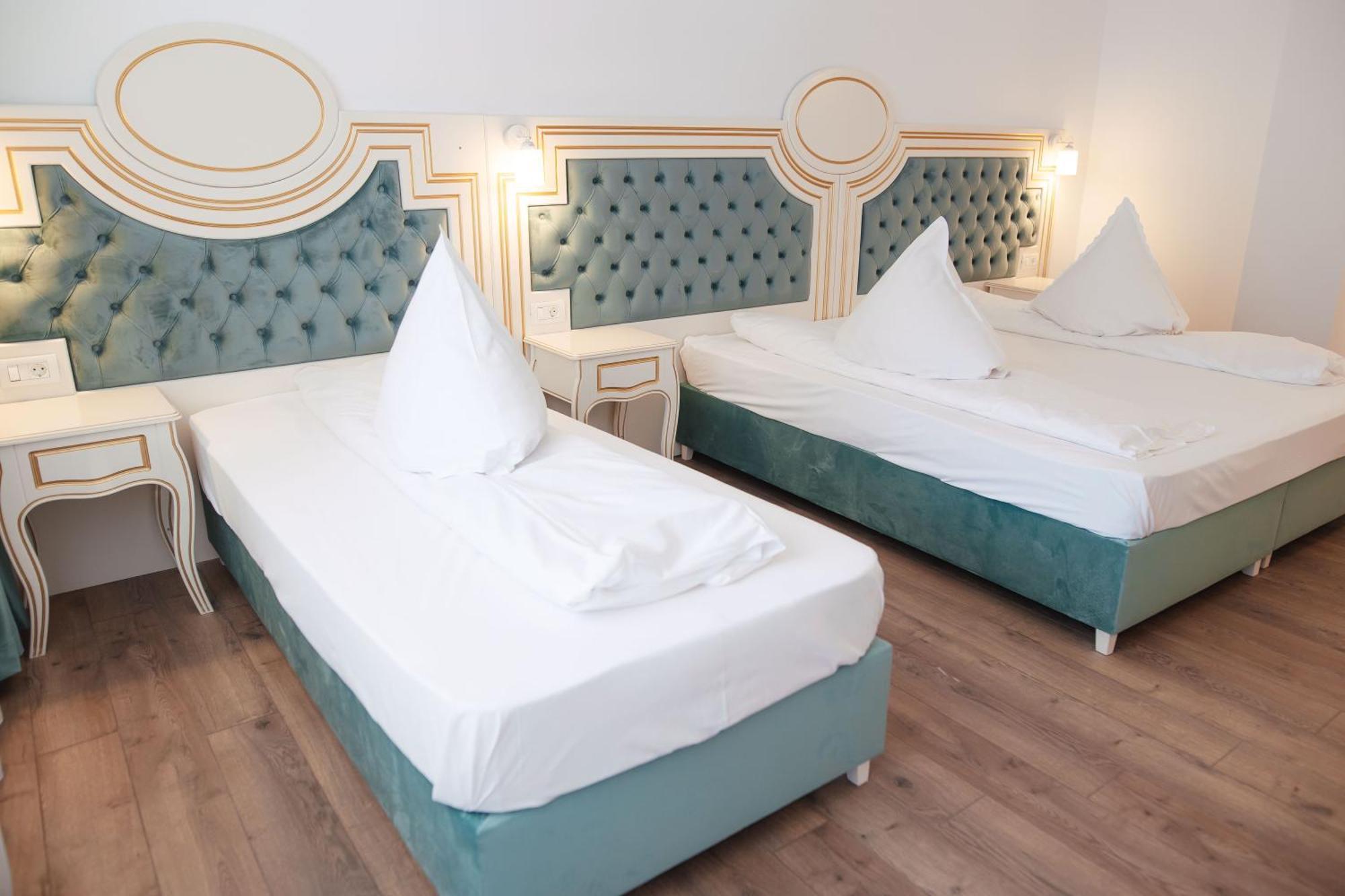 Hotel Miruna Simbata de Sus Ngoại thất bức ảnh