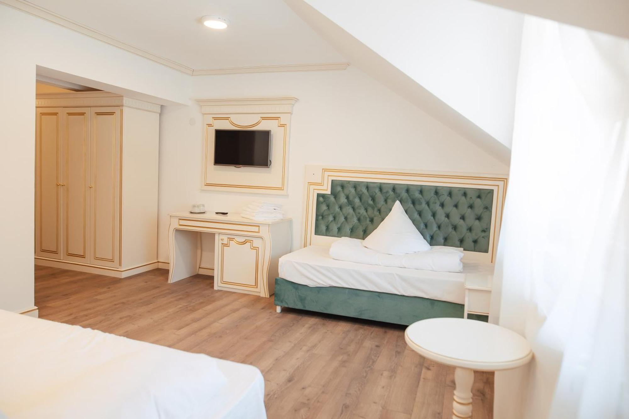 Hotel Miruna Simbata de Sus Ngoại thất bức ảnh
